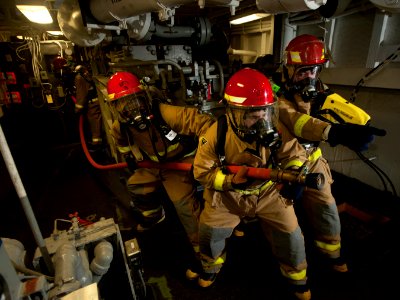 Flickr - Official U.S. Navy Imagery - Sailors train on damage control fire fighting skills. (1)