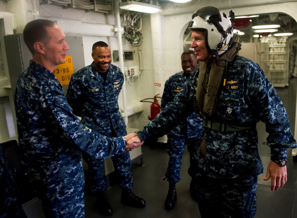 Flickr - Official U.S. Navy Imagery - The commander of Expeditionary Strike Group 3 greets commander of Amphibious Squadron 5.