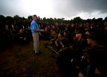 Flickr - Official U.S. Navy Imagery - SECNAV addresses Sailors, Marines and Malaysian Army soldiers.