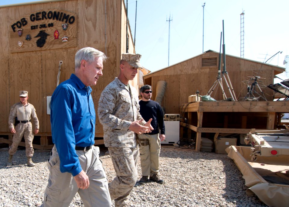 Flickr - Official U.S. Navy Imagery - SECNAV tours Forward Operating Base Geronimo.