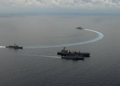 Flickr - Official U.S. Navy Imagery - Ships practice underway replenishment.