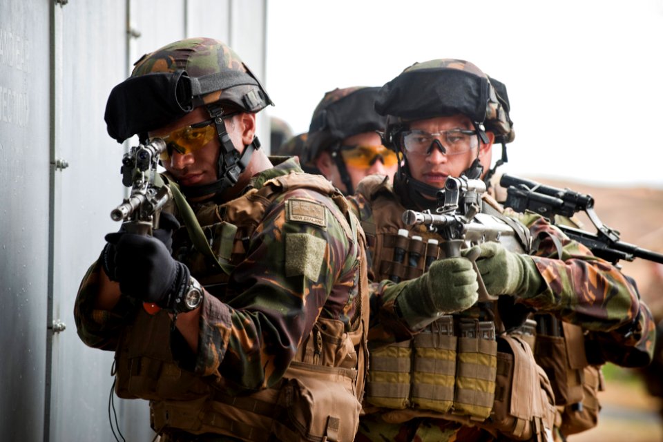 Flickr - Official U.S. Navy Imagery - Soldiers from the New Zealand Army’s Alpha Company practice drills.