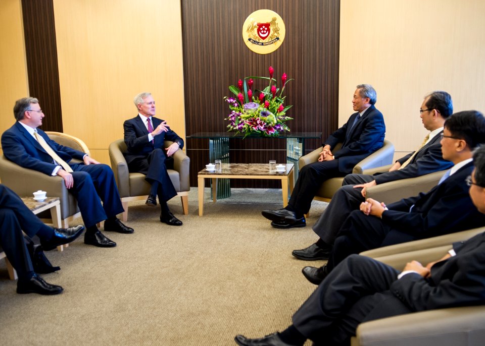 Flickr - Official U.S. Navy Imagery - The SECNAV meets with Singapore’s Minister of Defence.