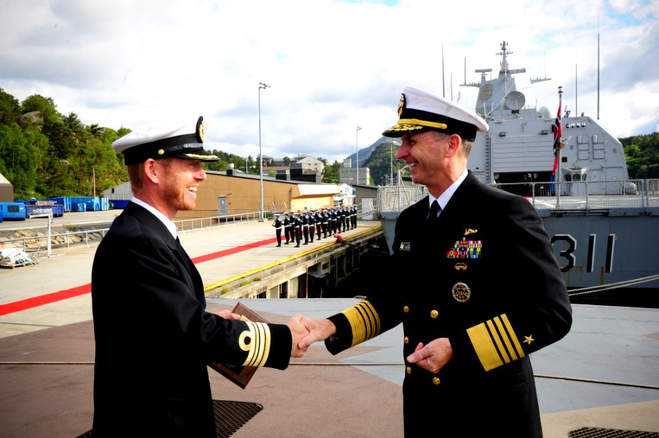 Flickr - Official U.S. Navy Imagery - The CNO shakes hands with a Royal Norwegian navy officer during a tour of the Skjold-class coastal corvette HNoMS Skudd.