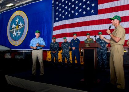 Flickr - Official U.S. Navy Imagery - The CNO speaks with Sailors.