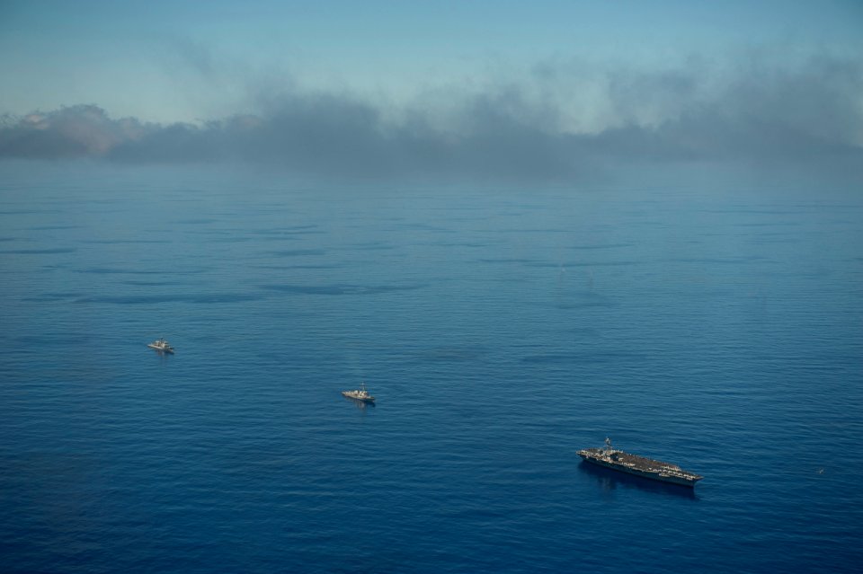 Flickr - Official U.S. Navy Imagery - U.S. Navy ships transit the Pacific Ocean.