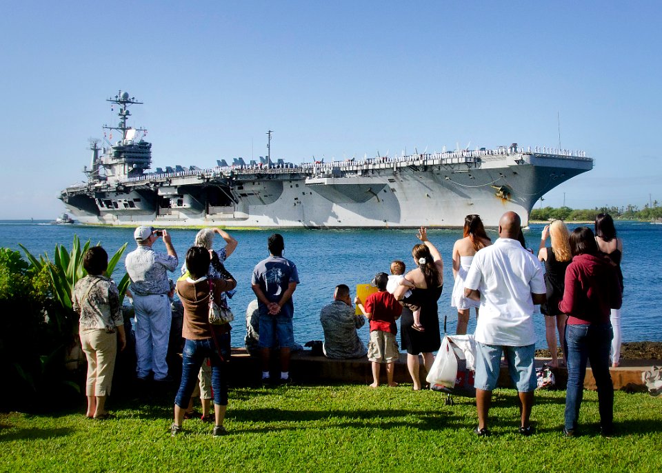 Flickr - Official U.S. Navy Imagery - The Nimitz-class aircraft carrier USS John C. Stennis (CVN 74) returns to Joint Base Pearl Harbor-Hickam after completing a seven-month deployment.