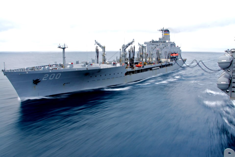 Flickr - Official U.S. Navy Imagery - USS Bonhomme Richard performs an underway replenishment with USNS Guadalupe