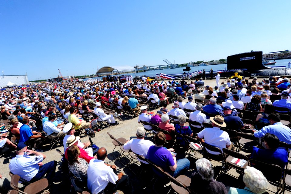 Flickr - Official U.S. Navy Imagery - Thousands attend the commissioning ceremony for the Navy's ninth Virginia-class attack submarine USS Mississippi.