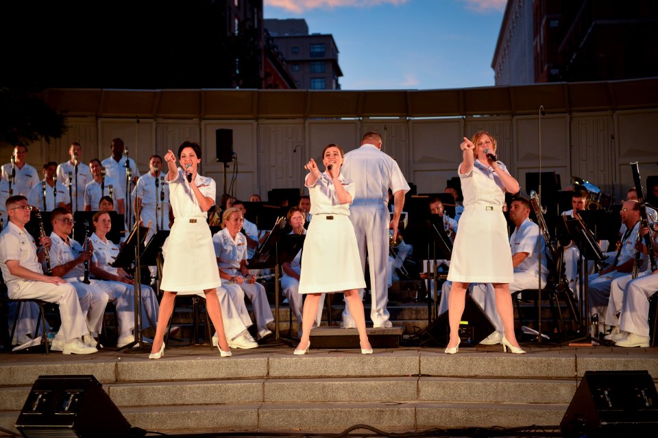Flickr - Official U.S. Navy Imagery - The U.S. Navy Band performs a Concert on the Avenue event.