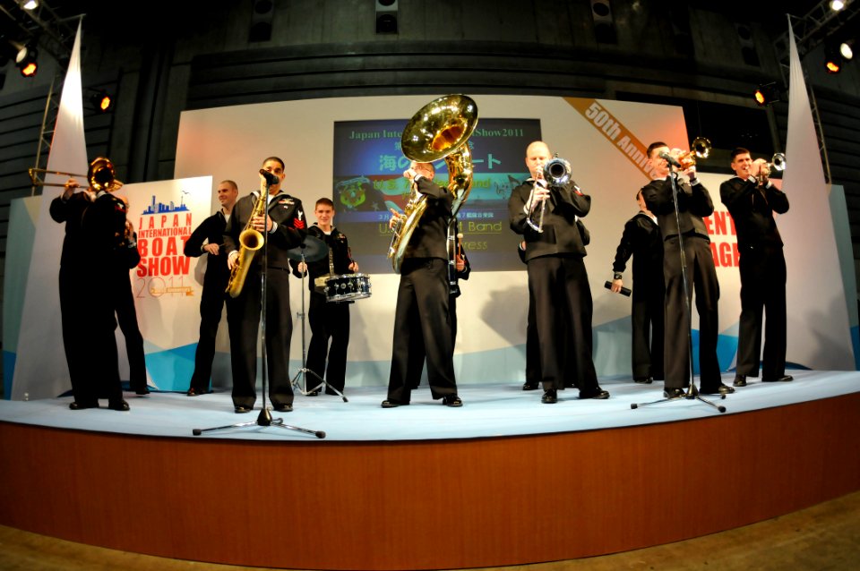 Flickr - Official U.S. Navy Imagery - U.S. 7th Fleet Orient Express Brass Band performs during a free concert in Yokohama, Japan.