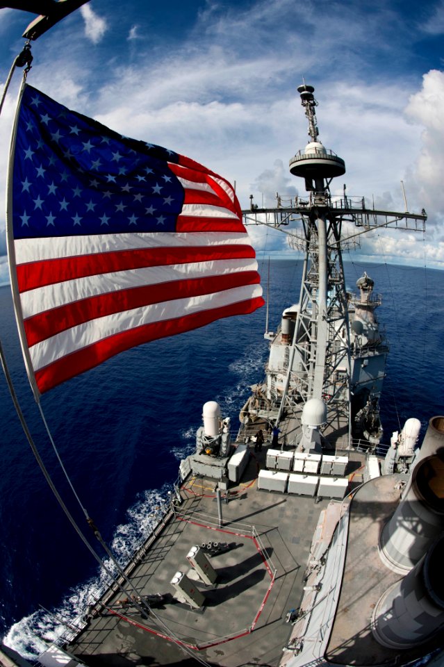 Flickr - Official U.S. Navy Imagery - USS Cowpens as seen from the top of the forward mast.