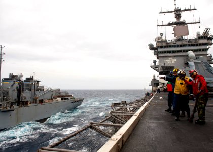 Flickr - Official U.S. Navy Imagery - U.S. Navy ships participate in an replenishment at sea. (3)
