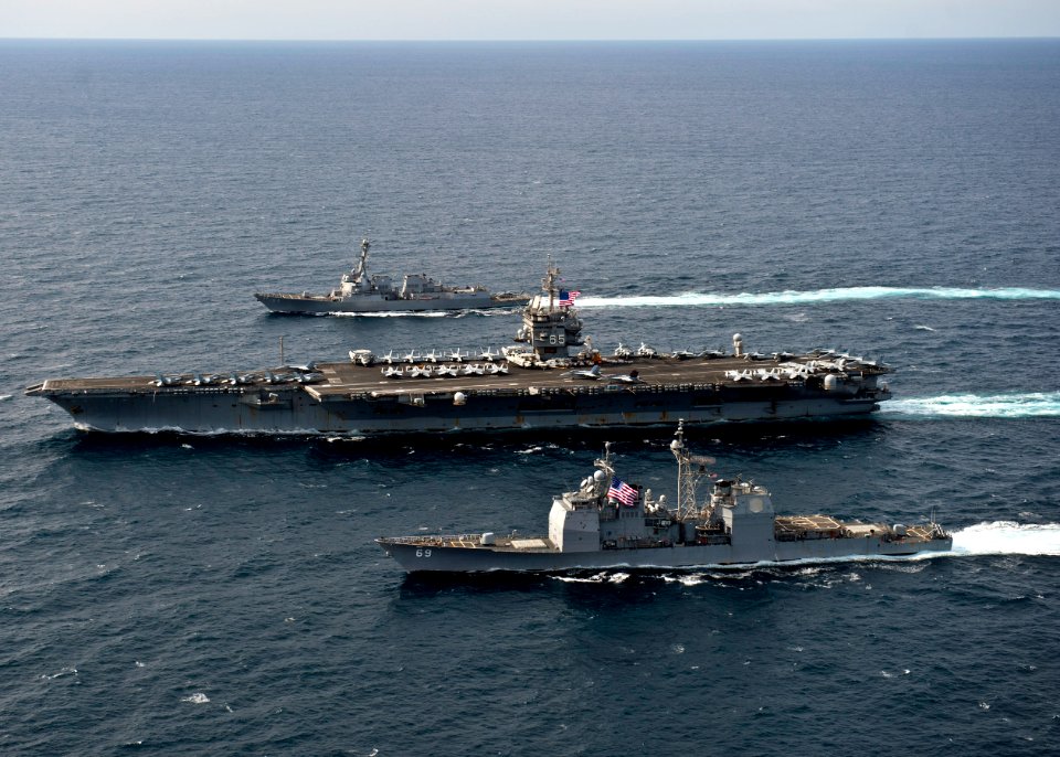 Flickr - Official U.S. Navy Imagery - U.S. Navy ships maneuver into position while transiting the Atlantic Ocean.