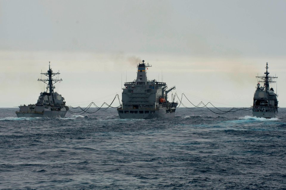 Flickr - Official U.S. Navy Imagery - U.S. ships conduct an underway replenishment.