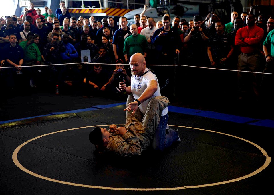Flickr - Official U.S. Navy Imagery - Ultimate Fighting Championship (UFC) fighter Keith Jardine demonstrates grappling moves during an exhibition in the hangar bay.