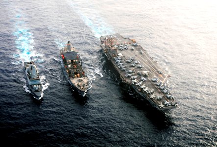 Flickr - Official U.S. Navy Imagery - USS Abraham Lincoln, USNS Guadalupe and HMS Daring conduct a replenishment-at-sea. (1)