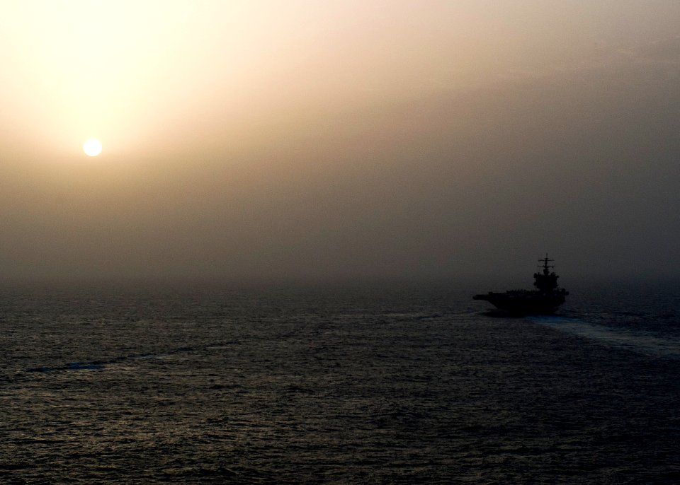 Flickr - Official U.S. Navy Imagery - USS Abraham Lincoln transits the Arabian Sea. (1)