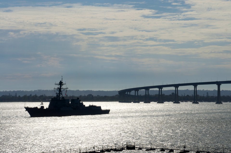 Flickr - Official U.S. Navy Imagery - USS Gridley passes under the Coronado Bridge
