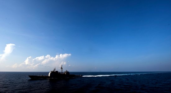Flickr - Official U.S. Navy Imagery - USS Bunker Hill (CG 52) is underway in the Pacific Ocean.