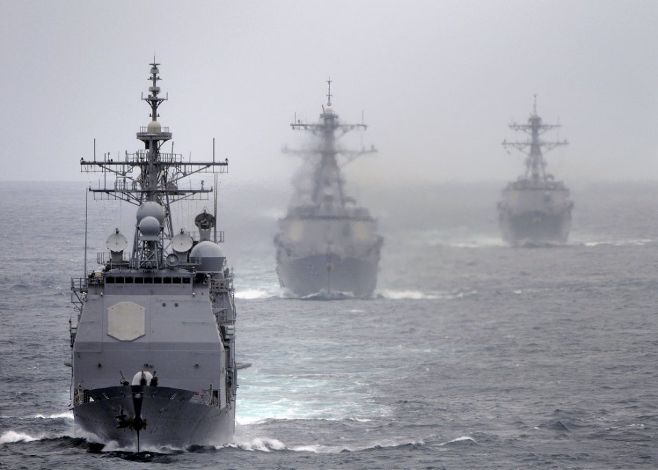 Flickr - Official U.S. Navy Imagery - USS Cape St. George, USS Momsen and USS Sterett are underway