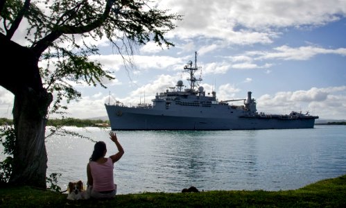 Flickr - Official U.S. Navy Imagery - USS Cleveland departs Joint Base Pearl Harbor-Hickam on its final deployment