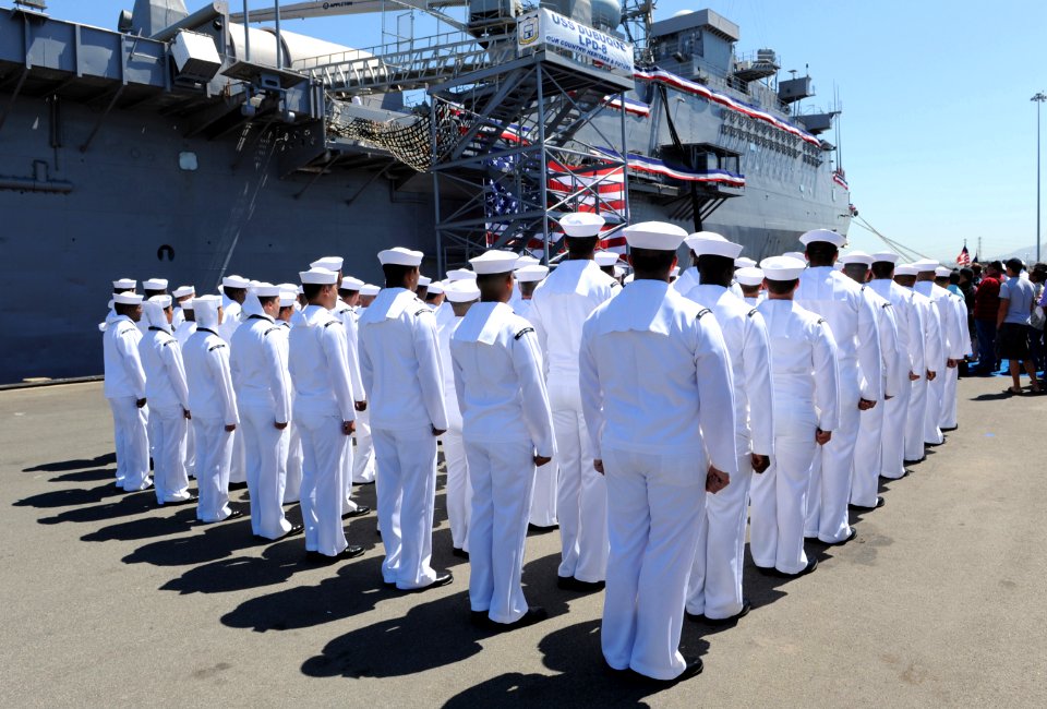 Flickr - Official U.S. Navy Imagery - USS Dubuque Sailors stand at attention during the ship’s decommissioning ceremony