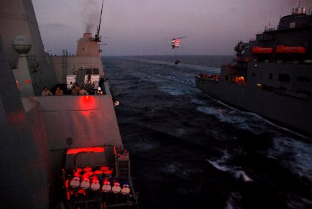 Flickr - Official U.S. Navy Imagery - USS Green Bay conducts replenishment-at-sea.