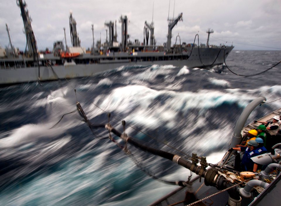 Flickr - Official U.S. Navy Imagery - USS Stockdale conducts refueling at sea.