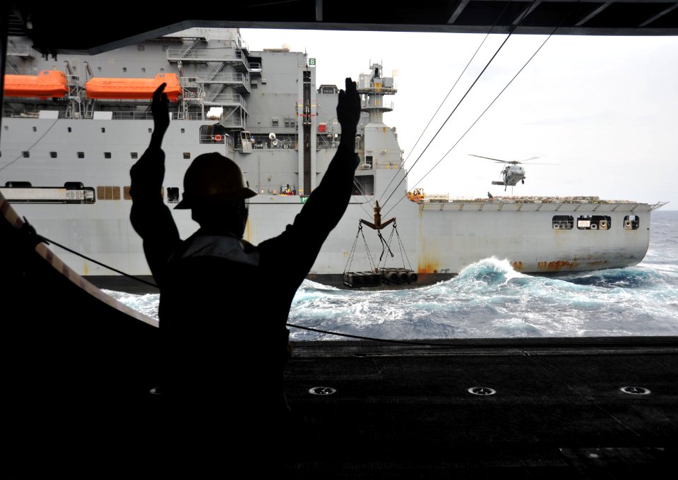 Flickr - Official U.S. Navy Imagery - USS George Washington takes on ammunition