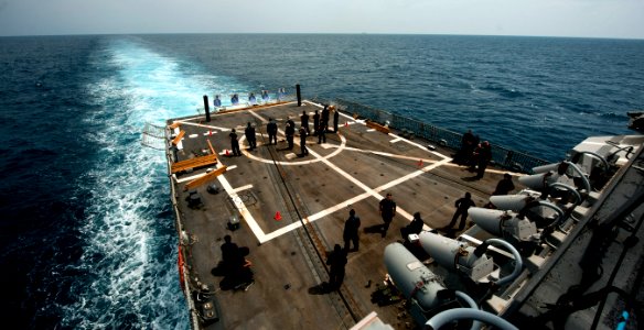 Flickr - Official U.S. Navy Imagery - USS Gridley conducts weapons training.