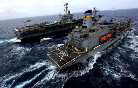 Flickr - Official U.S. Navy Imagery - USS John C. Stennis (CVN 74) transits the Pacific Ocean alongside USNS Yukon