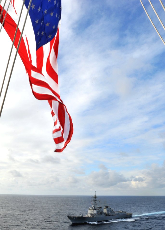 Flickr - Official U.S. Navy Imagery - USS Mason underway with Enterprise Carrier Strike Group.