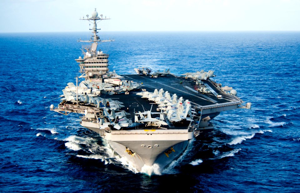 Flickr - Official U.S. Navy Imagery - USS John C. Stennis transits the Pacific Ocean. (2)