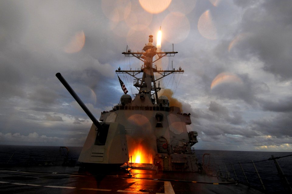 Flickr - Official U.S. Navy Imagery - USS Mustin fires a missile.