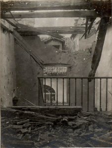 Fliegerangriff auf Triest, Verwästung im Hause, Via S.Michele.29.8.17. (BildID 15598987)
