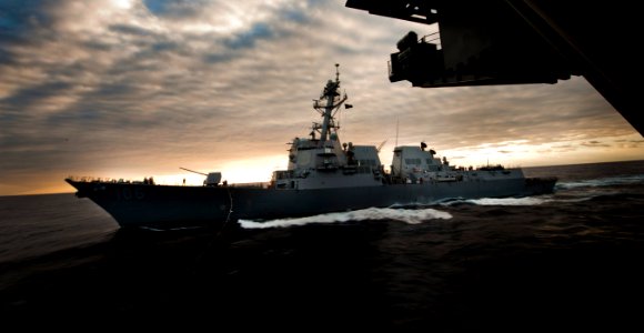 Flickr - Official U.S. Navy Imagery - USS Stockdale pulls alongside USS Carl Vinson during refueling.