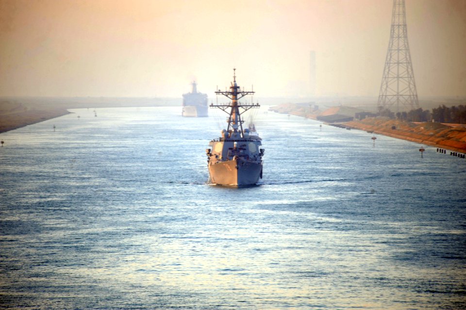 Flickr - Official U.S. Navy Imagery - USS Porter in the Suez Canal. (1)
