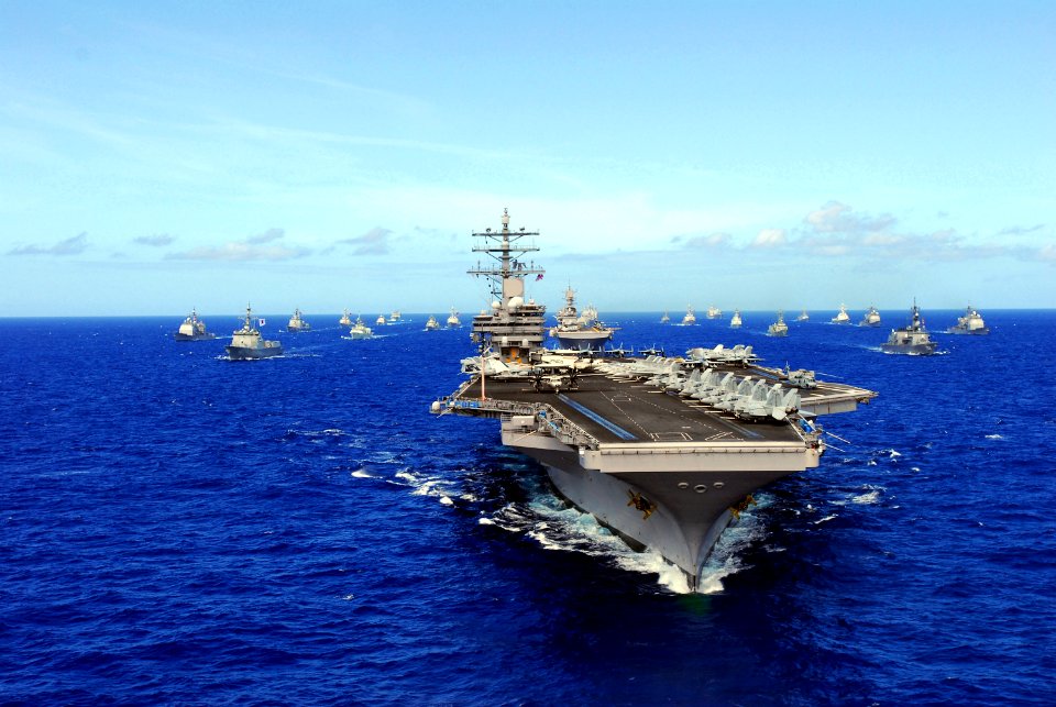 Flickr - Official U.S. Navy Imagery - USS Ronald Reagan and other ships from RIMPAC 2010 transit the Pacific.