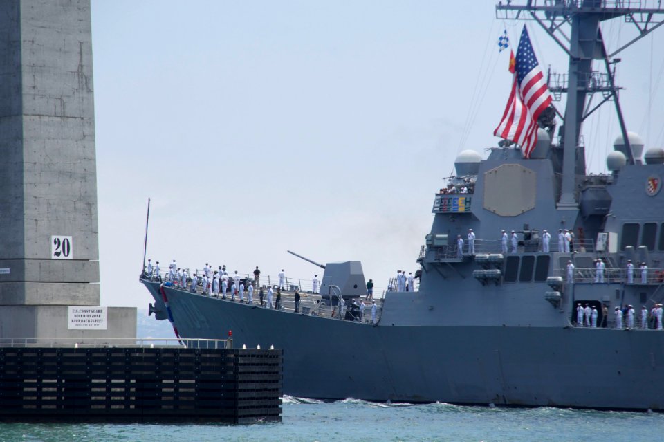 Flickr - Official U.S. Navy Imagery - USS Sterett returns to Naval Base San Diego after completing an eight-month deployment