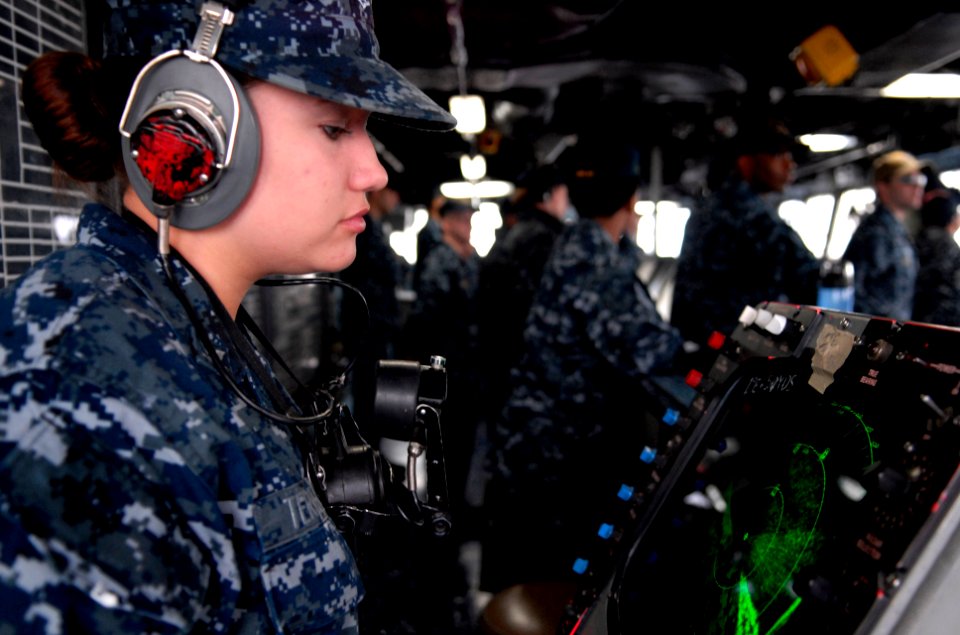 Flickr - Official U.S. Navy Imagery - USS Whidbey Island Sailor watches ships radar console during their departure.