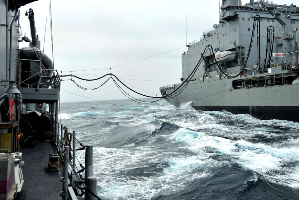 Flickr - Official U.S. Navy Imagery - USS Underwood receives fuel from Chilean oiler Venicer O. Morrir during an underway replenishment.