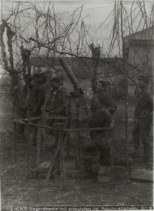 Fliegerabwehr mit erbeuteten ital.Maschinengewehr 20.1.18. (BildID 15614278)