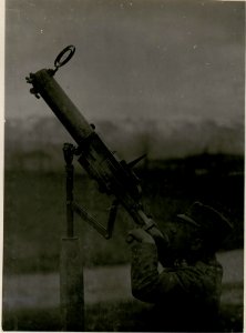 Fliegerabwehrstand mit Winkelarm (für M.G.M7-12.M.7.) (BildID 15515583)