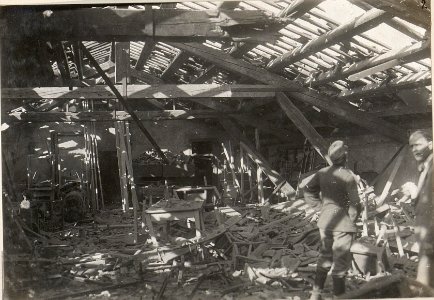 Fliegeranggriff auf Triest, Zerstörung im Rathaus.25.8.17. (BildID 15598959)