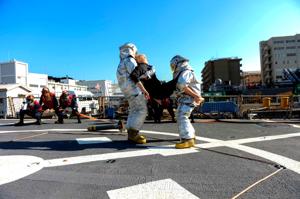 Flight deck fire drill 140123-N-IY633-172
