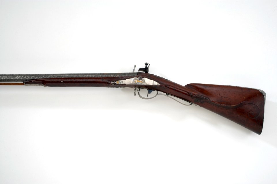 Flintlåsbössa Wåhlberg, v sida - Livrustkammaren - 6858