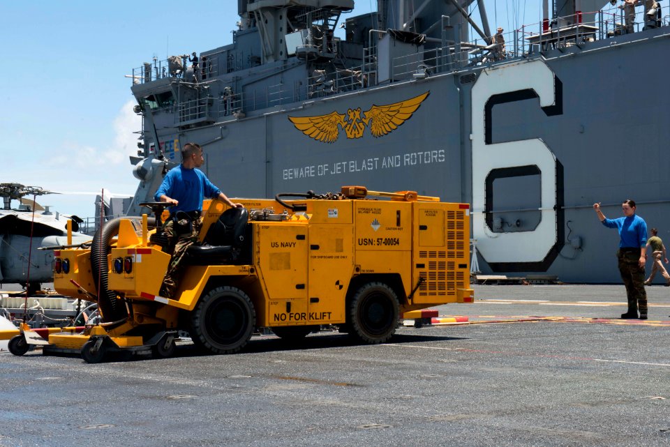 Flight deck operations aboard USS Bonhomme Richard 150609-N-RU971-012