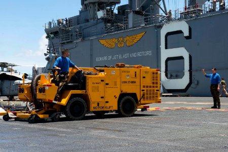 Flight deck operations aboard USS Bonhomme Richard 150609-N-RU971-012
