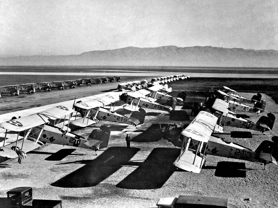 Flight line at Naval Air Station Moffett Field, California (USA), on 17 December 1934 (NNAM.1996.253.1795)